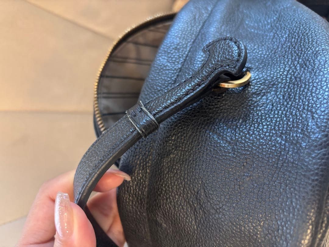 LOUIS VUITTON ブラックバックパック