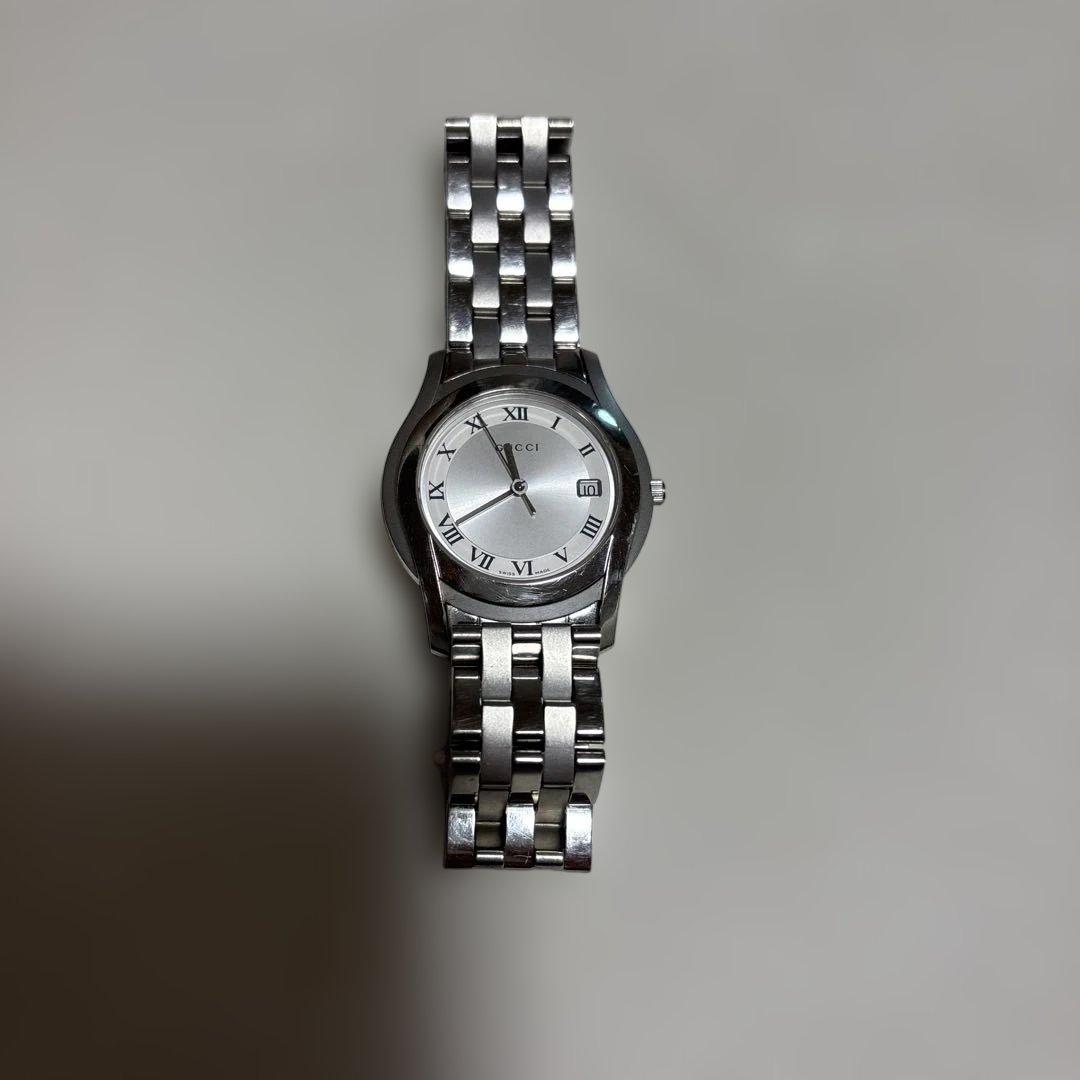 GUCCI 時計　シルバー