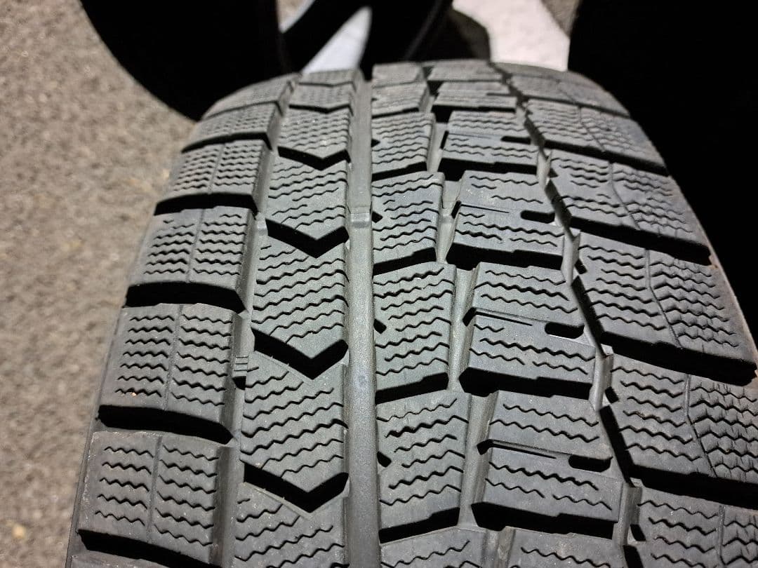 バリ山！215/45R17×4本！信頼のダンロップ！ゴム良好！安心！送料￥300