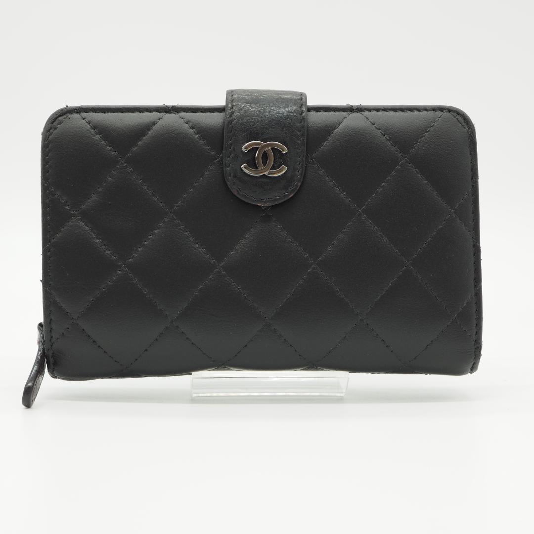 CHANEL シャネル マトラッセ 二つ折り財布 ミドル SV金具