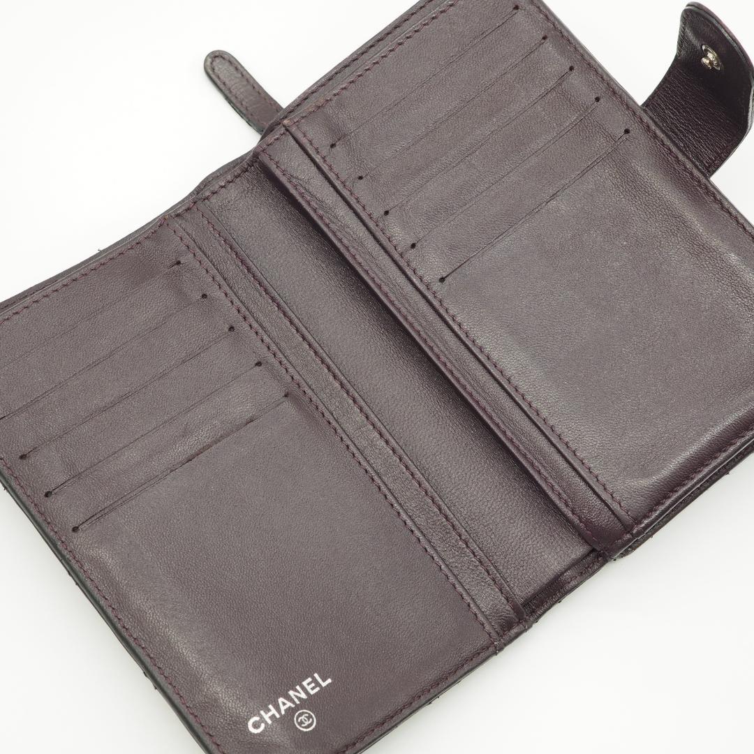 CHANEL シャネル マトラッセ 二つ折り財布 ミドル SV金具