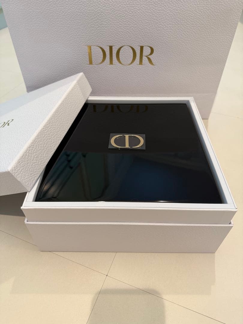 クリスチャンディオール　プレステージVIP顧客限定品　高級ケース