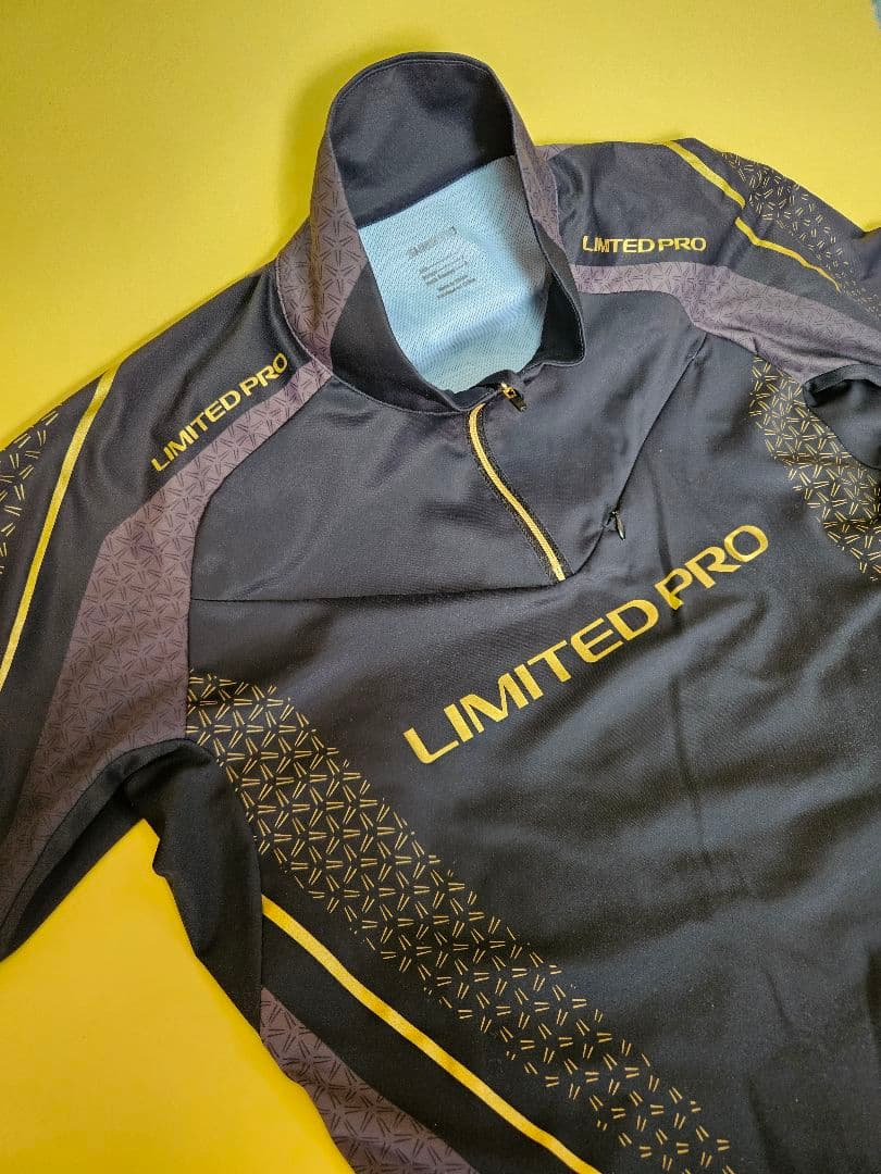 シマノ リミテッドプロ ハーフジップシャツ 鮎 ヤマメ 渓流 本流 磯 釣り