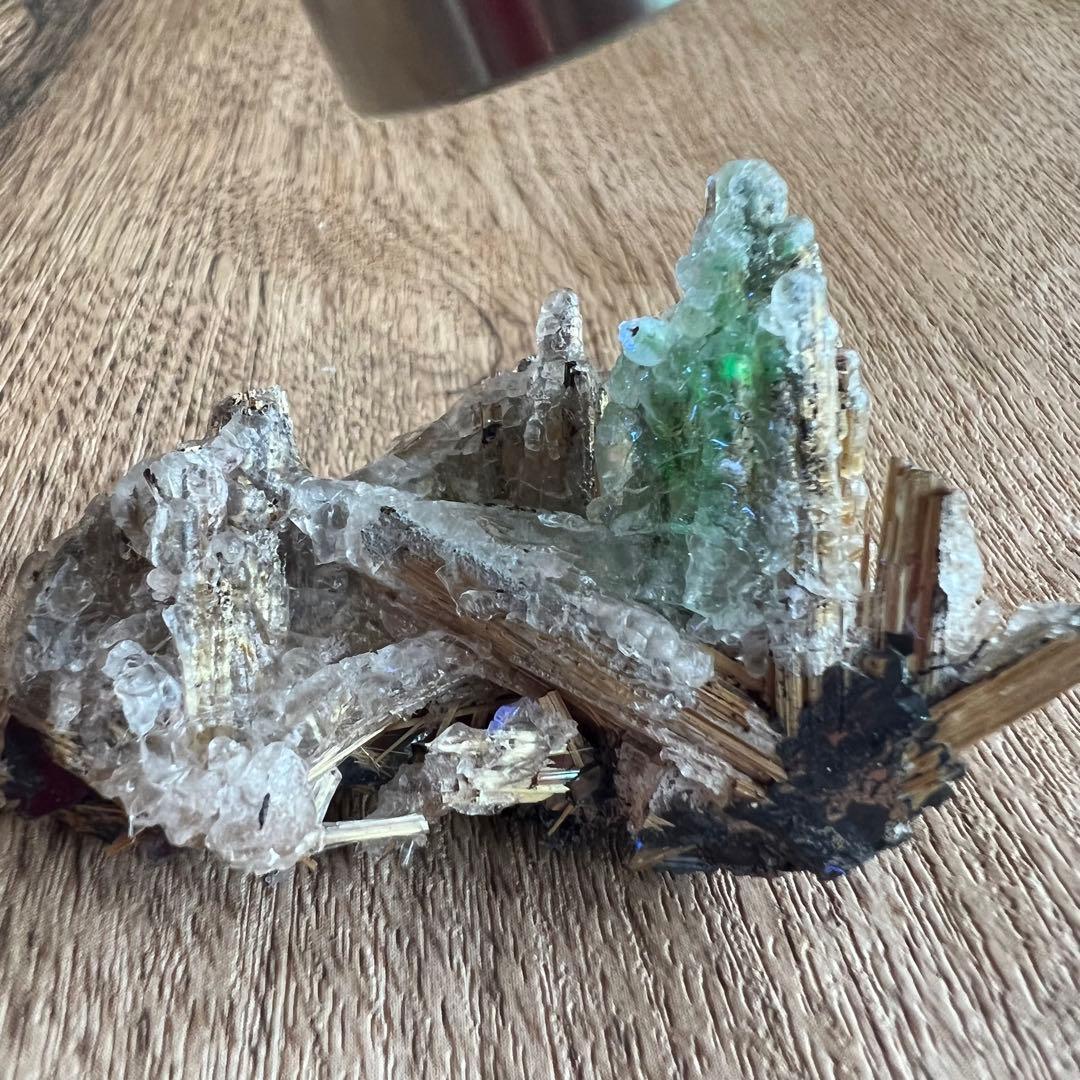 ルチル ハイアライトオパール 共生 鉱物 標本 原石