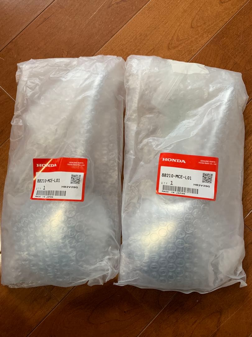 CB400SS用　バックミラー 88210-MCE-L01 （新品）