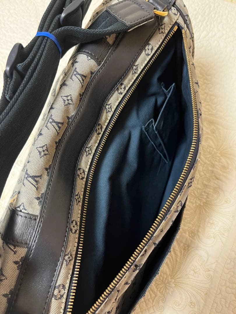 LOUIS VUITTON(ルイ・ヴィトン) マザーズバッグ グレー