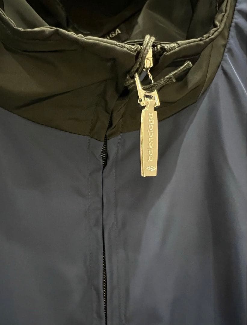 美品バレンシアガ  オフショルダートラックジャケットブルゾン M