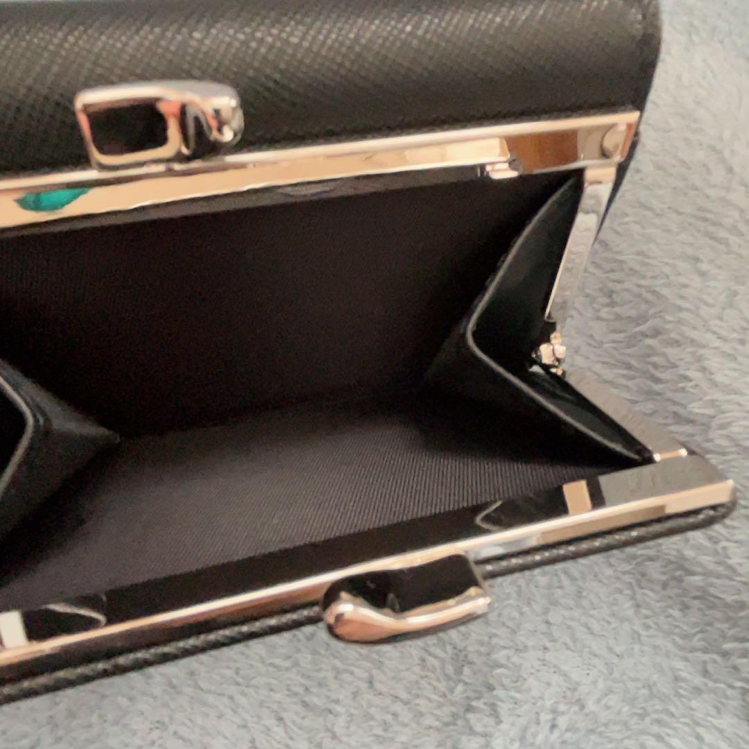 Vivienne Westwoodブラック 三つ折り財布 ロゴ付き