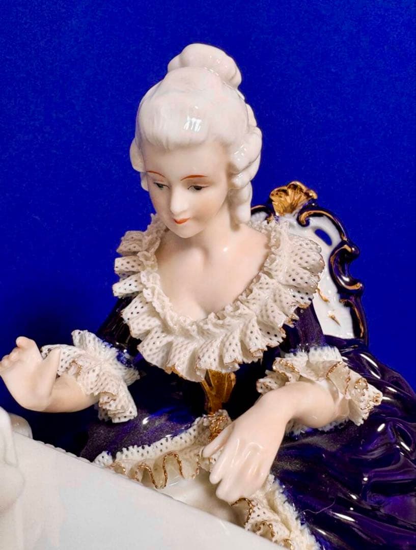 加藤工芸　レースドール　置物　人形　貴族　ピアノ&バイオリン