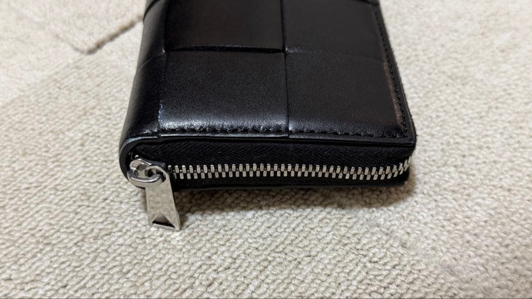 BOTTEGA VENETA ジップアラウンドウォレット 二つ折り財布　ブラック