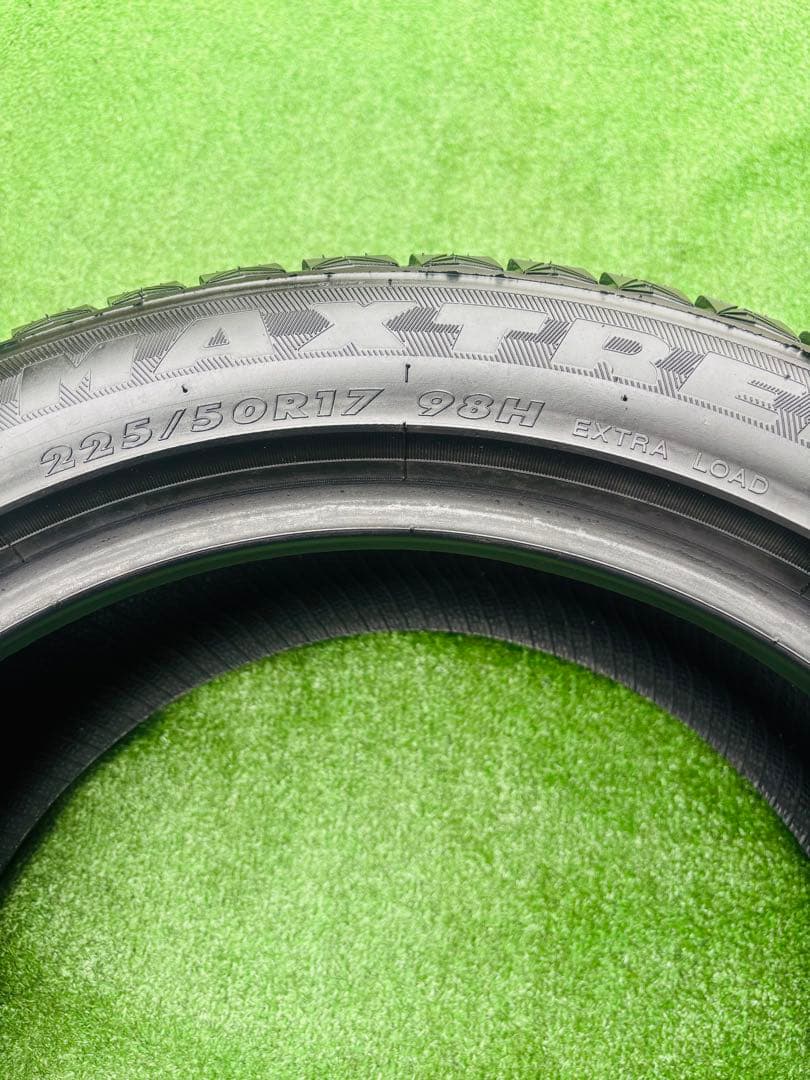 MAXTREX TREK M7 225/50R17 2024年製深山スタッドレス