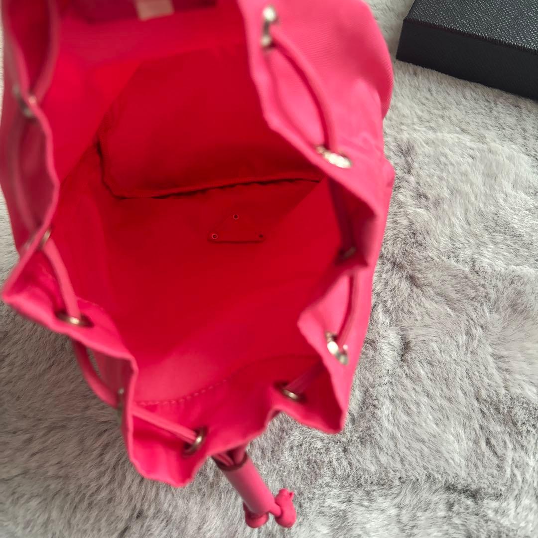 し*け様 本日限定オークション✨PRADA ナイロン 巾着 ピンク 正規品 ミニ