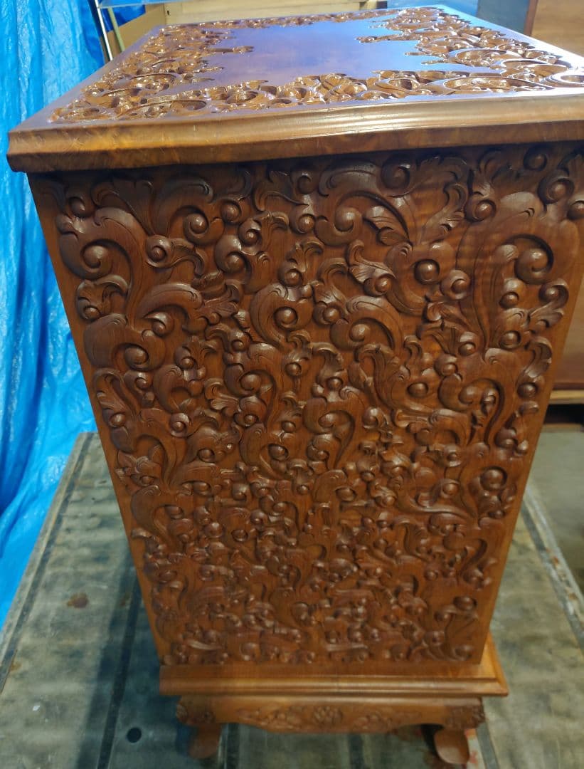 アンティーク家具　アジアン家具　高級手彫り家具　軽井沢彫
