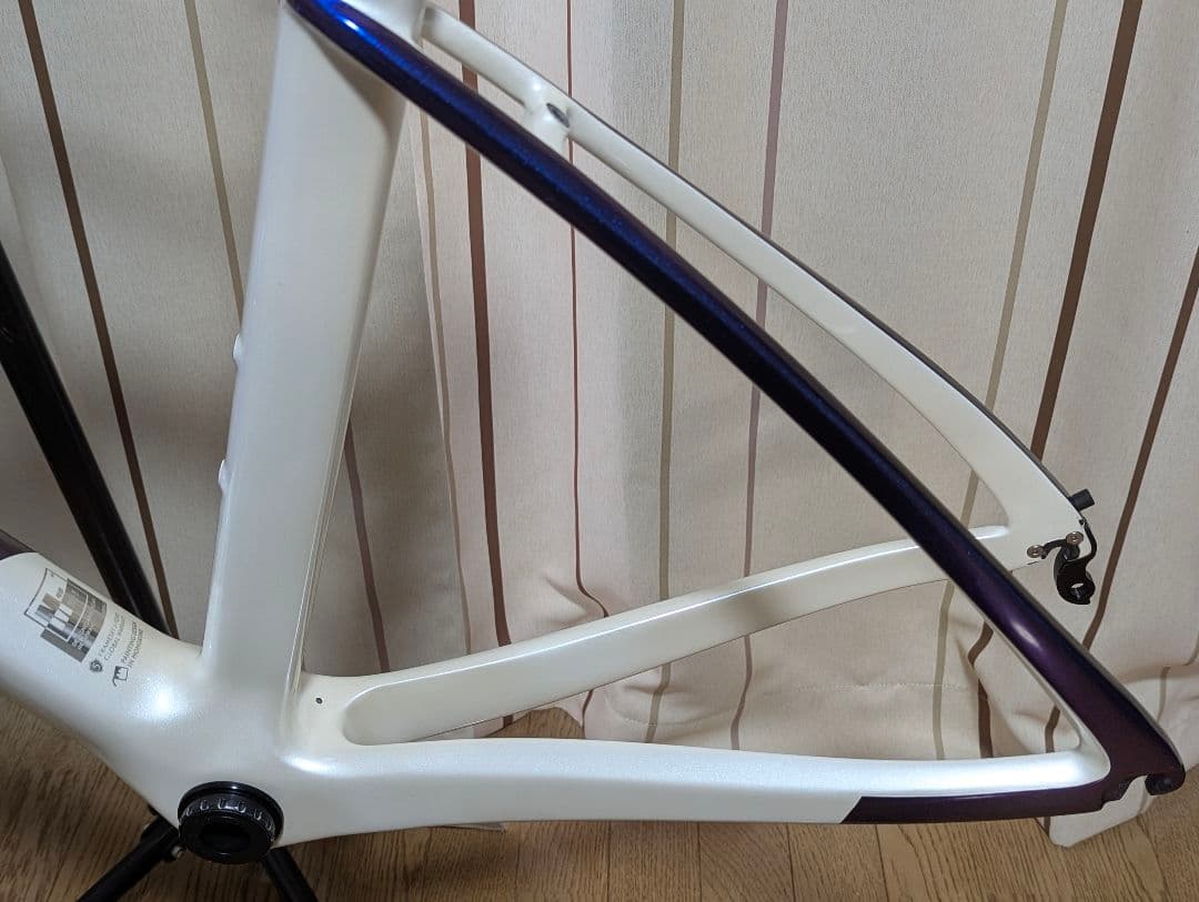 ELVES QUENDI フルカーボンフレーム サイズ48