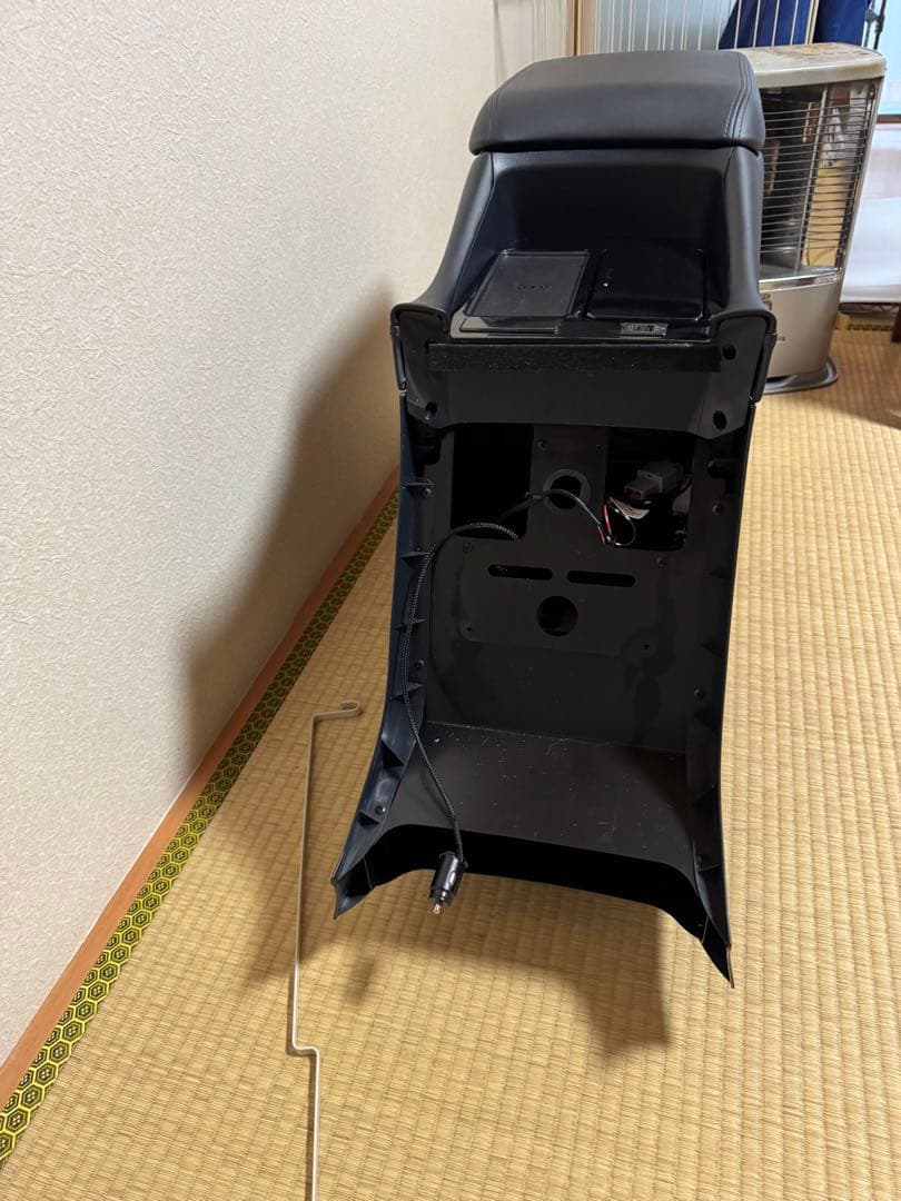 ヴェルファイア30 コンソールボックス