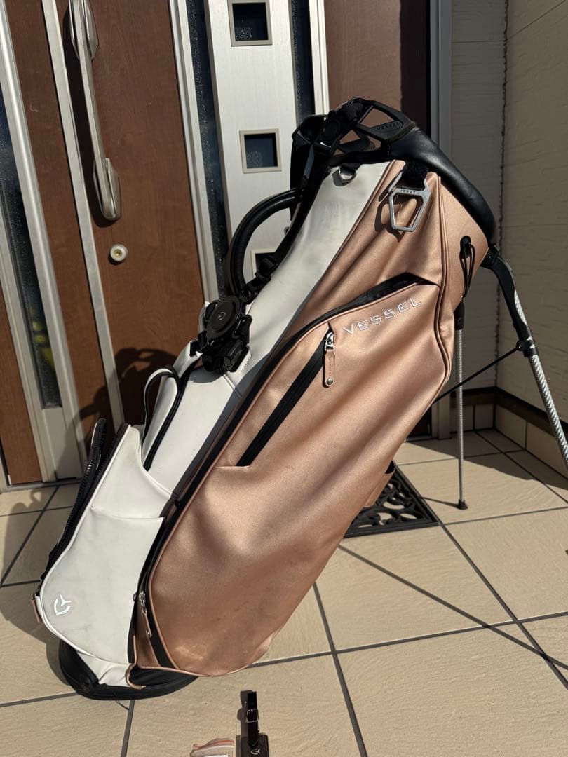 希少カラー　美品　ベゼル　キャディバッグ　VESSEL PLAYER 3.0