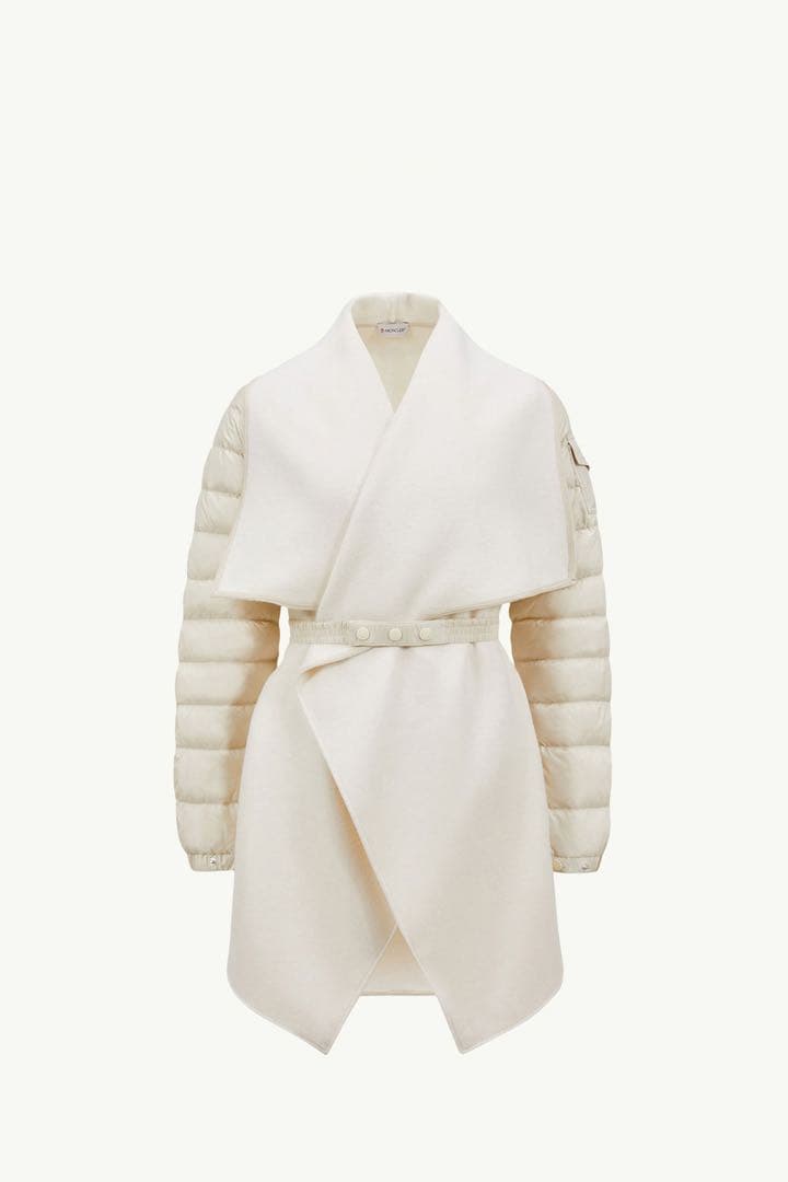 モンクレール　MONCLER アイボリー ダウンスリーブ ポンチョ