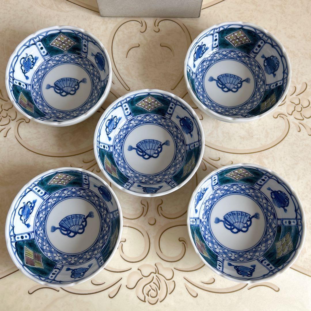 九谷焼　香祥窯　宝尽くし　小鉢揃　５枚セット　色絵　中鉢　小鉢　ボウル　和食器