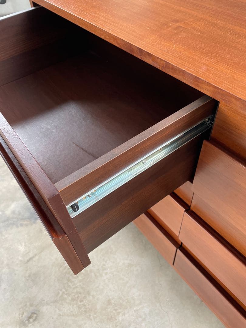 北欧　人気のチェスト　サイドボード　無垢材