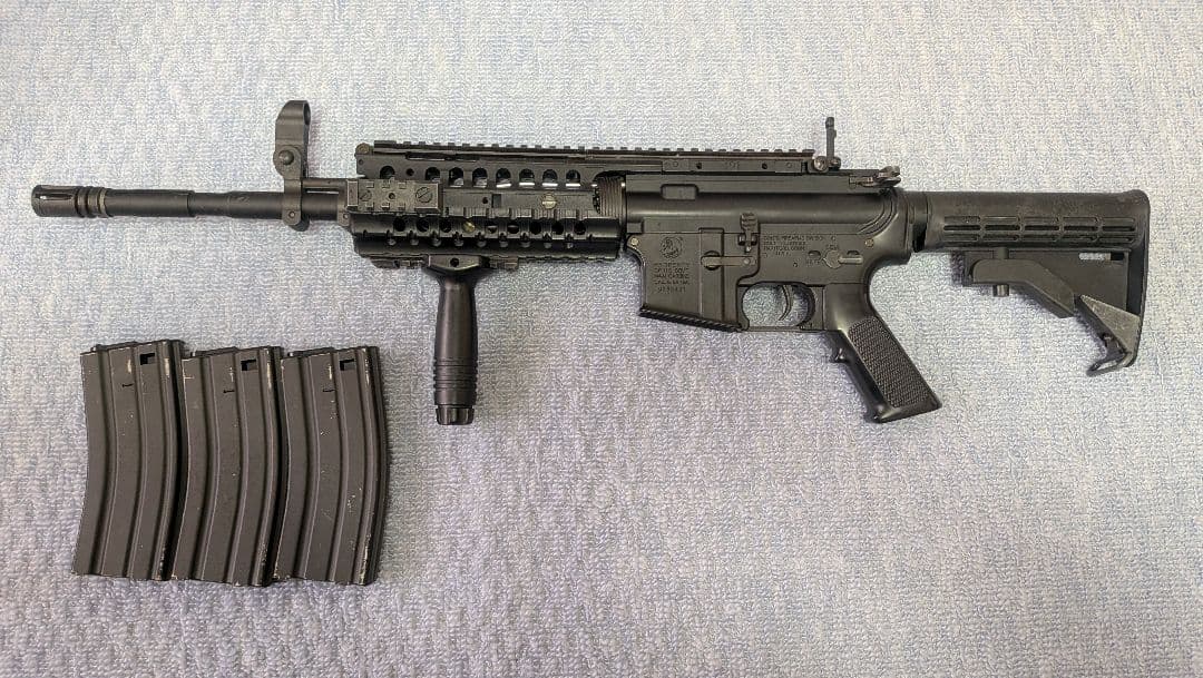 絶版　東京マルイ　スタンダード電動ガン　M4 s-systemマガジン3本付