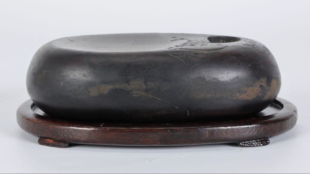 中国古玩 端渓硯 鯉図陽刻 唐木台付 文房四宝 書道具 古美術 骨董品 中国美術