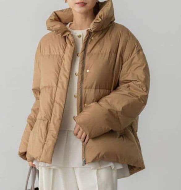 23区 【Oggi掲載】シレータフタ ハイネック ショート ダウンコート