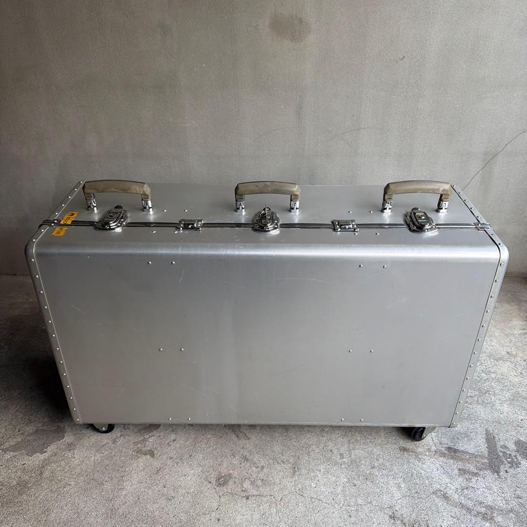 オールドヴィンテージ　アルミトランクケース　キャスター付き　鍵付き