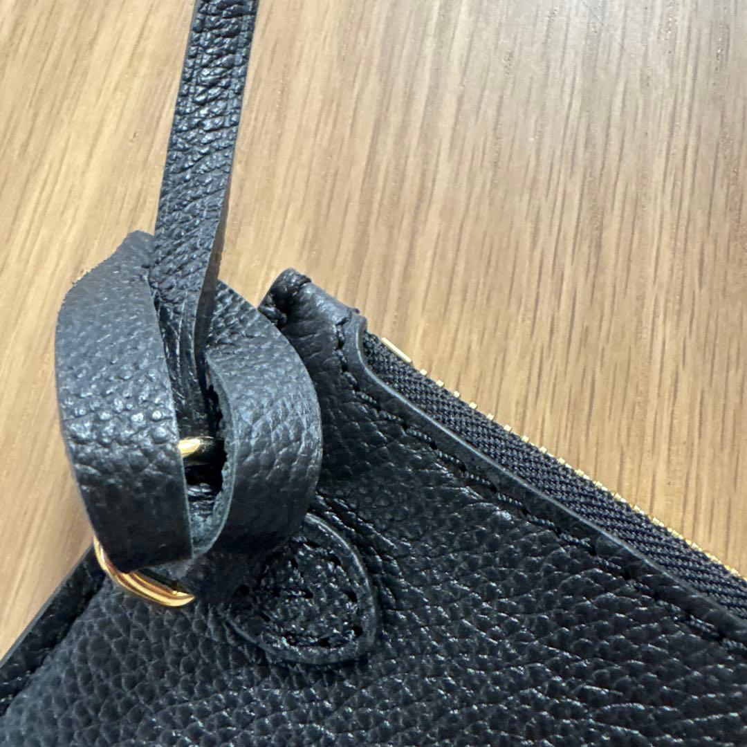 Louis Vuitton ブラック レザーポーチ