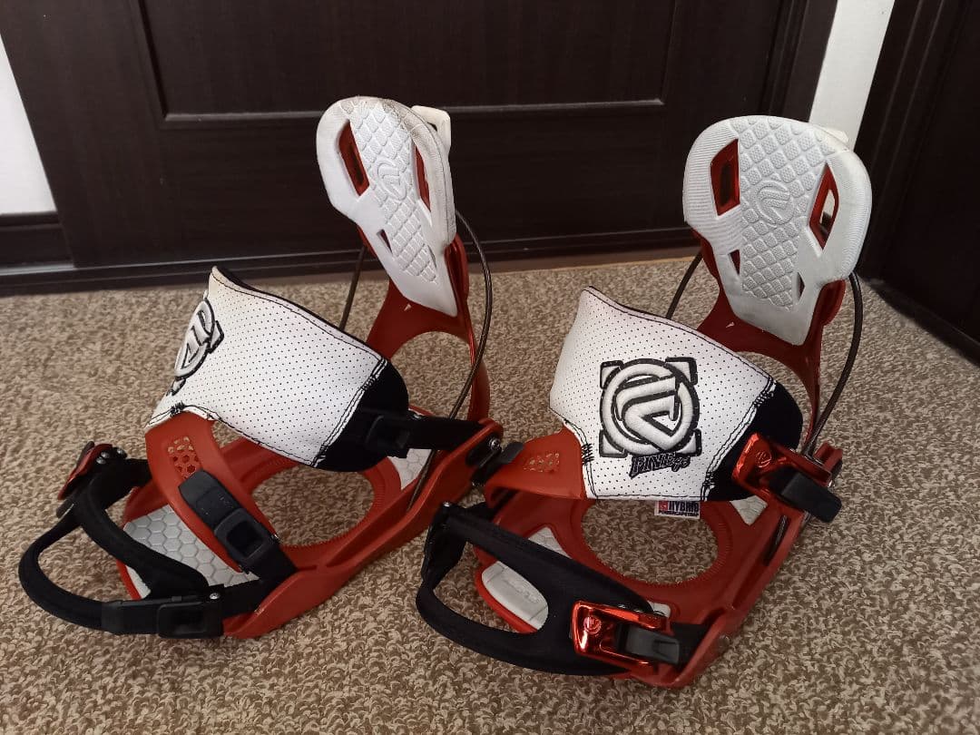 FLOW スノーボードビンディング Lサイズ　中古