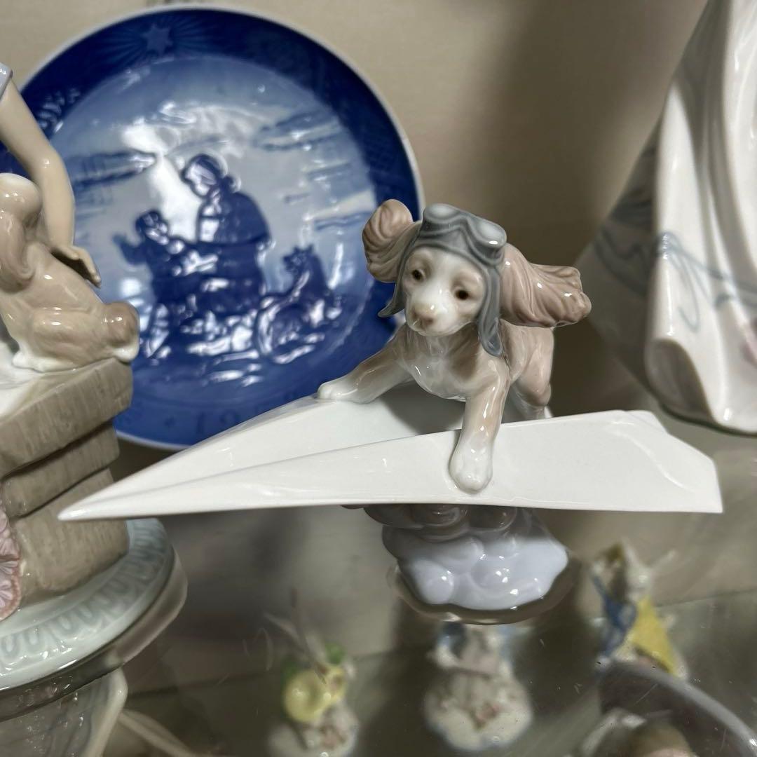 リヤドロ　犬　パイロット　紙飛行機