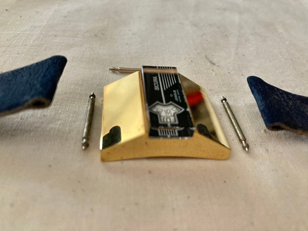 ビンテージリストウォッチ(SICURA メンテ　修理必須)