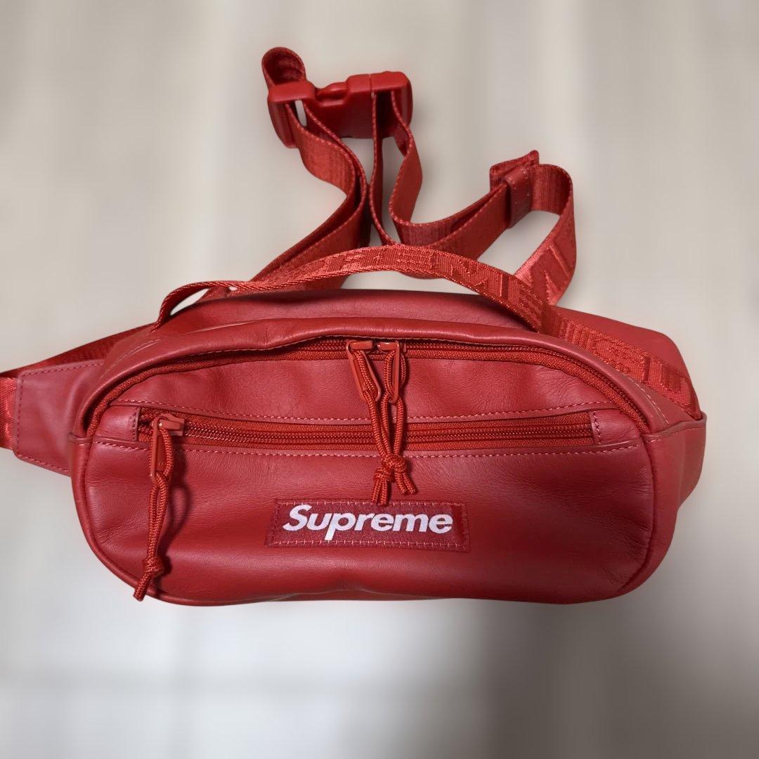 バッグ Supreme Leather Waist Bag \