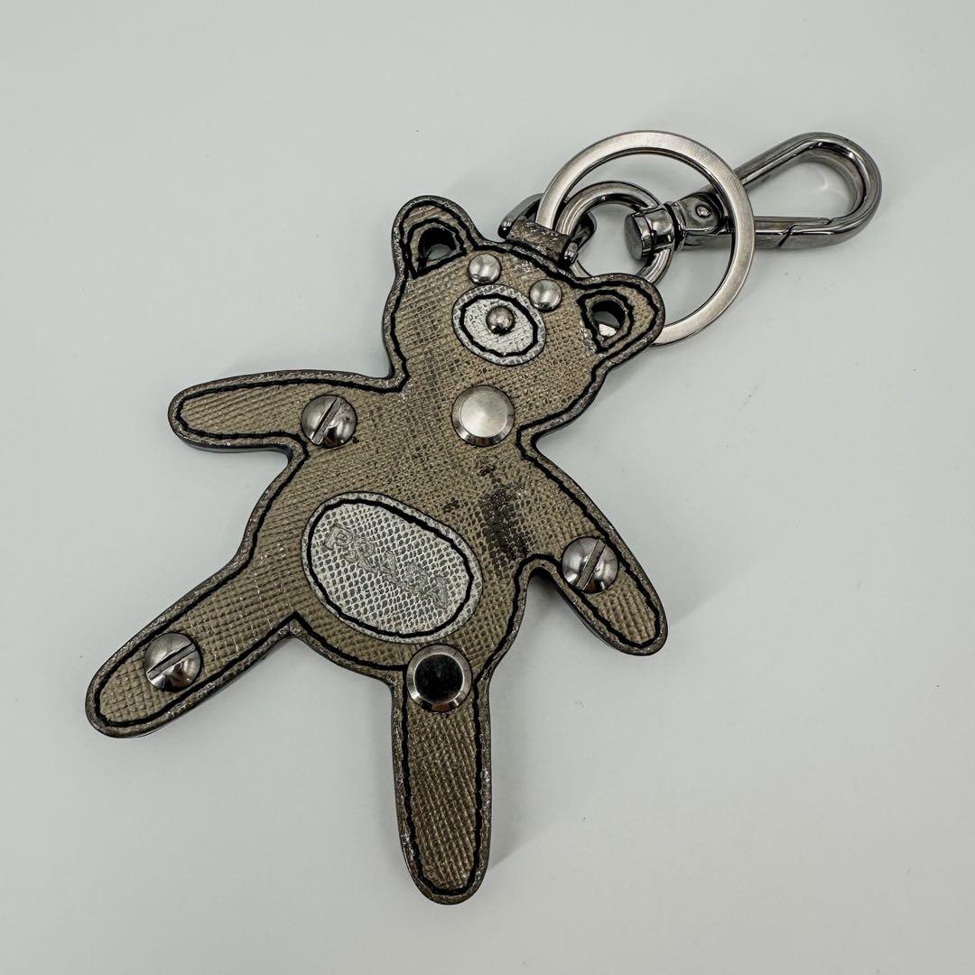 プラダ　クマ型　キーホルダー キーリング　シルバー金具　銀　灰色