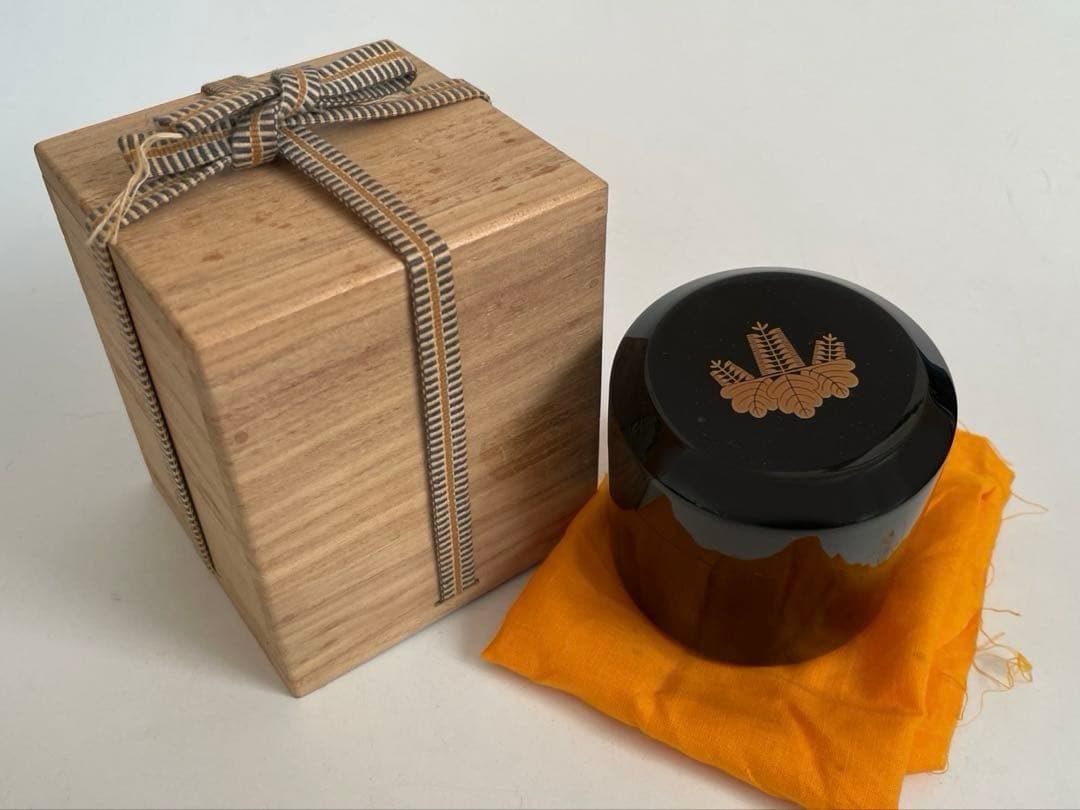 漆芸家　作者不明　箱書なし　箱付き　桐御紋　漆　蒔絵　棗　中継　茶入