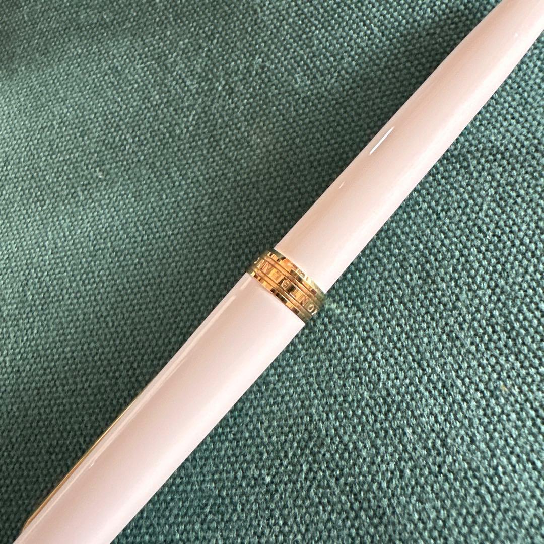 MONTBLANC ホワイトボールペン 箱付き 品の良い白×ゴールド本体