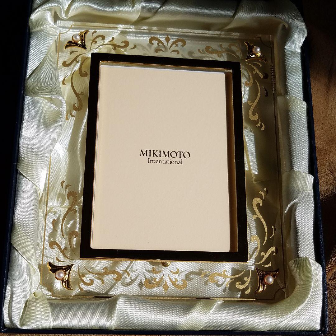 ミキモトのフォトスタンド