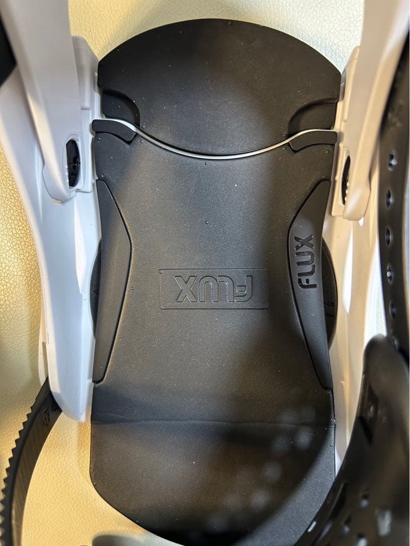 FLUX EM WHT S 24-25モデル