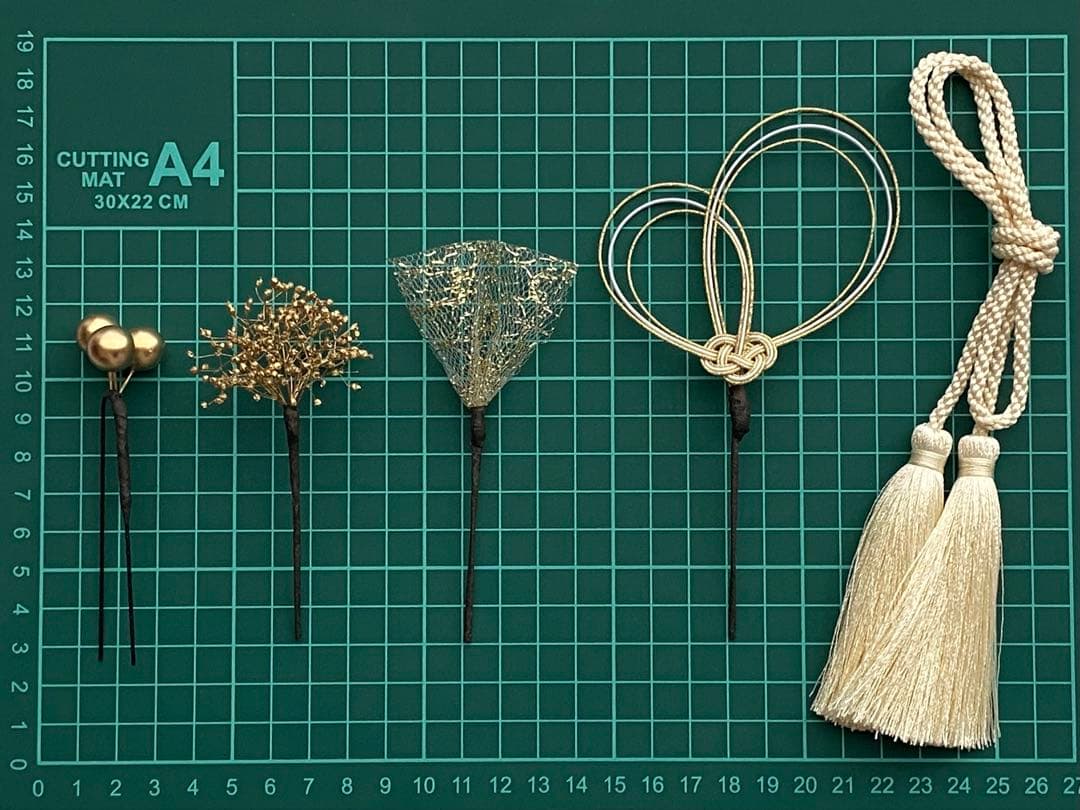 No.98 つまみ細工髪飾り成人式髪飾り卒業式髪飾り 七五三髪飾り 玉かんざし