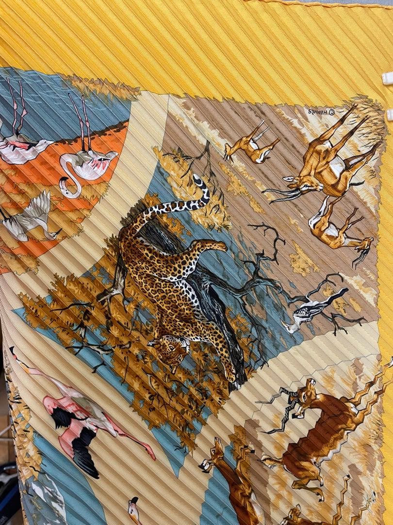 エルメス スカーフ プリーツ イエロー 中古 タンザニア マルチカラー