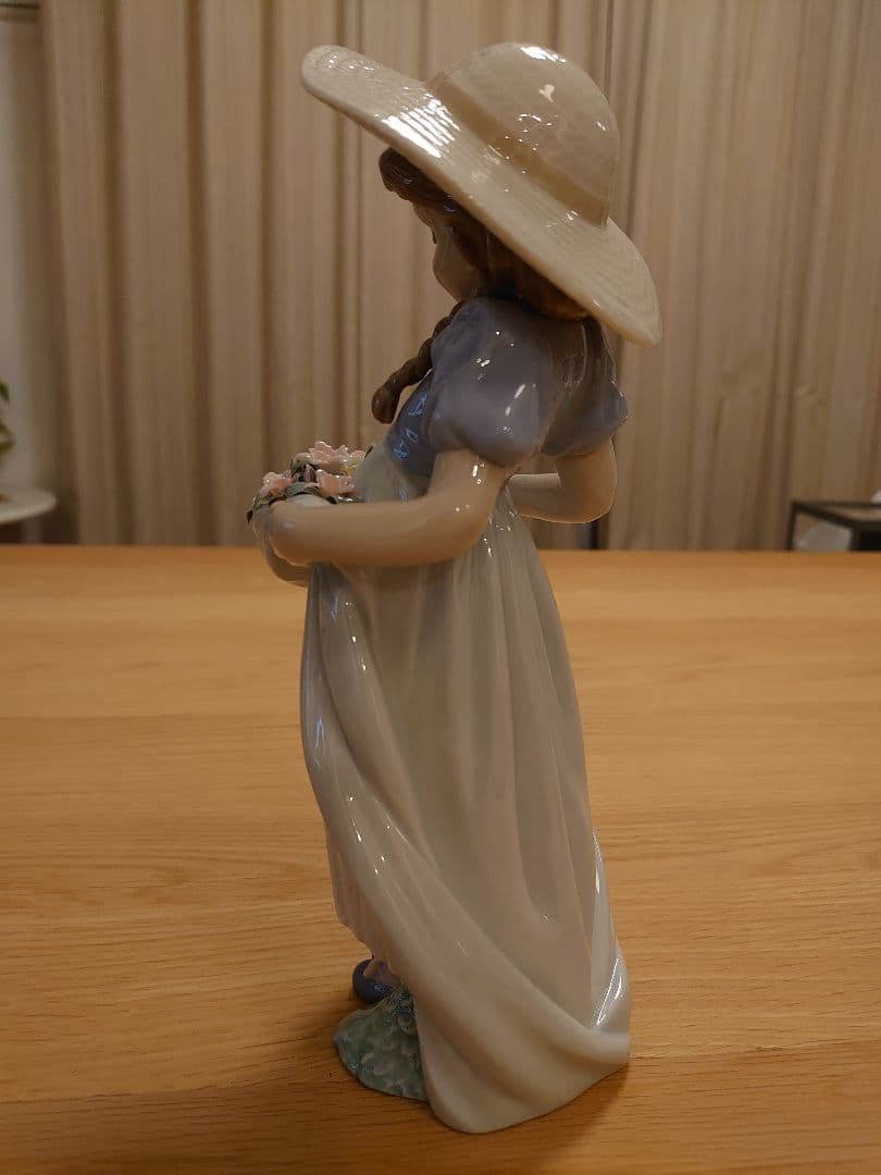 【極美品 欠損無】LLADRO リヤドロ No.6756『たくさん摘めたよ！』