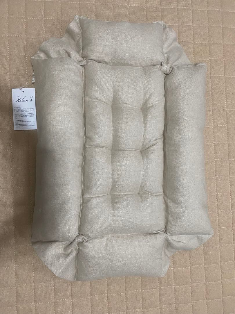 Helen's ベージュ Mサイズ ベッド・クッション
