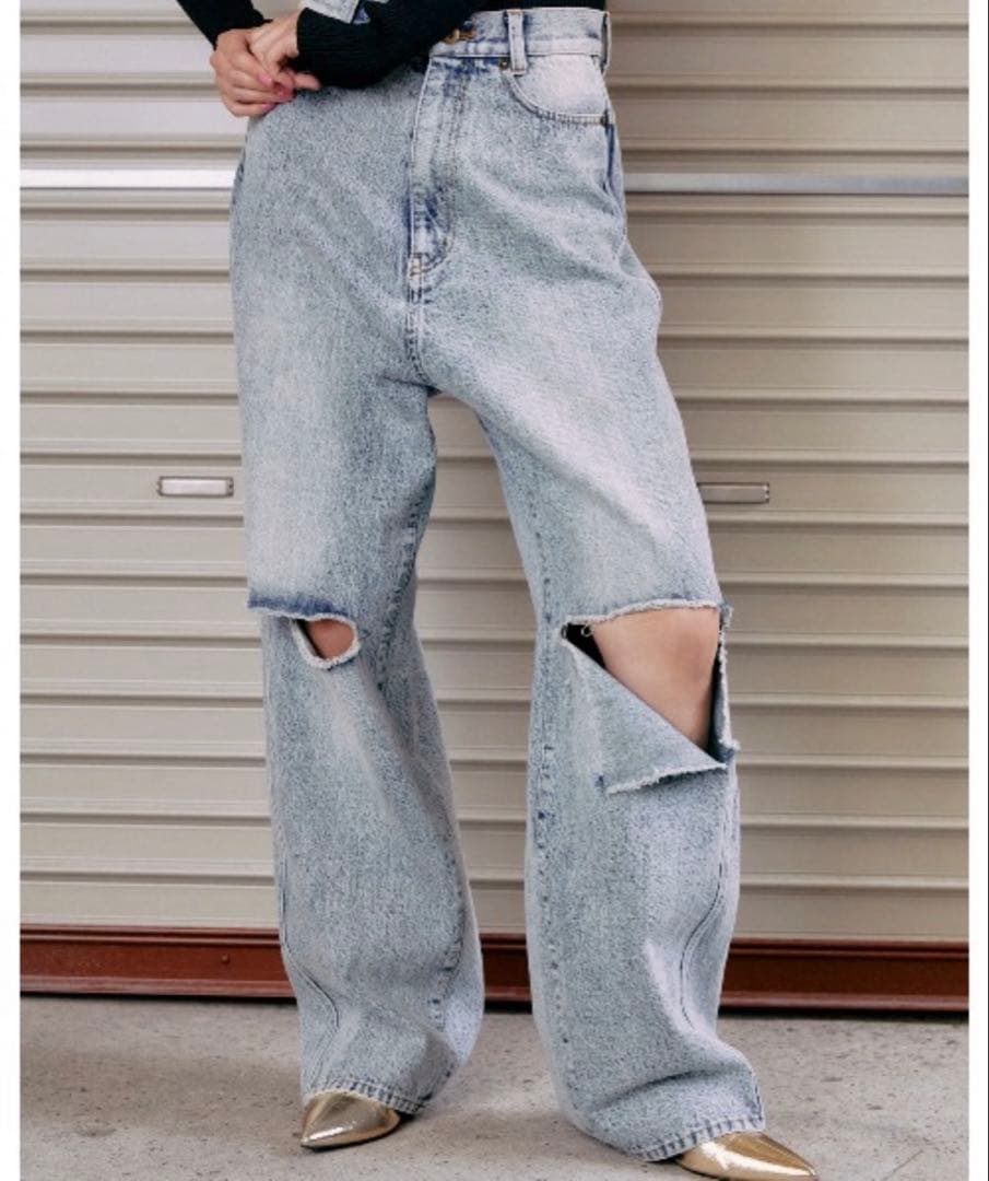 THINGS THAT MATTERニーカッティングデニムパンツ
