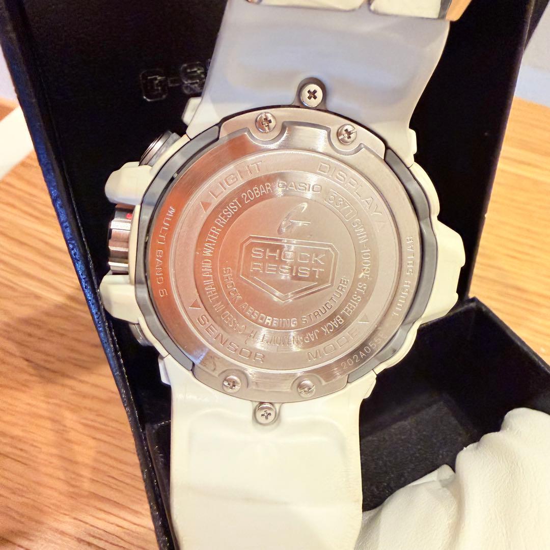 希少 白 MASTER CASIO G-SHOCK GWN-1000E 腕時計