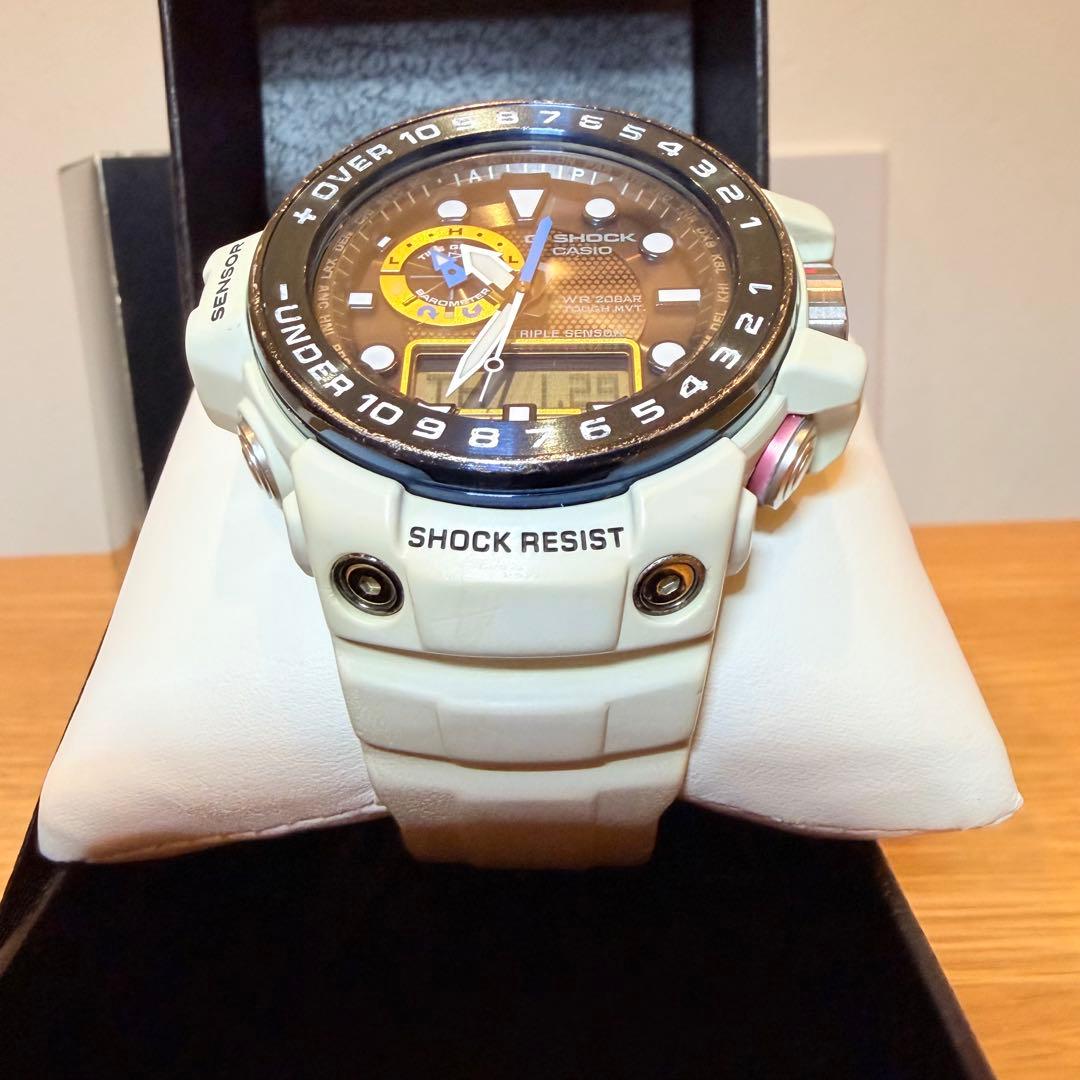 希少 白 MASTER CASIO G-SHOCK GWN-1000E 腕時計