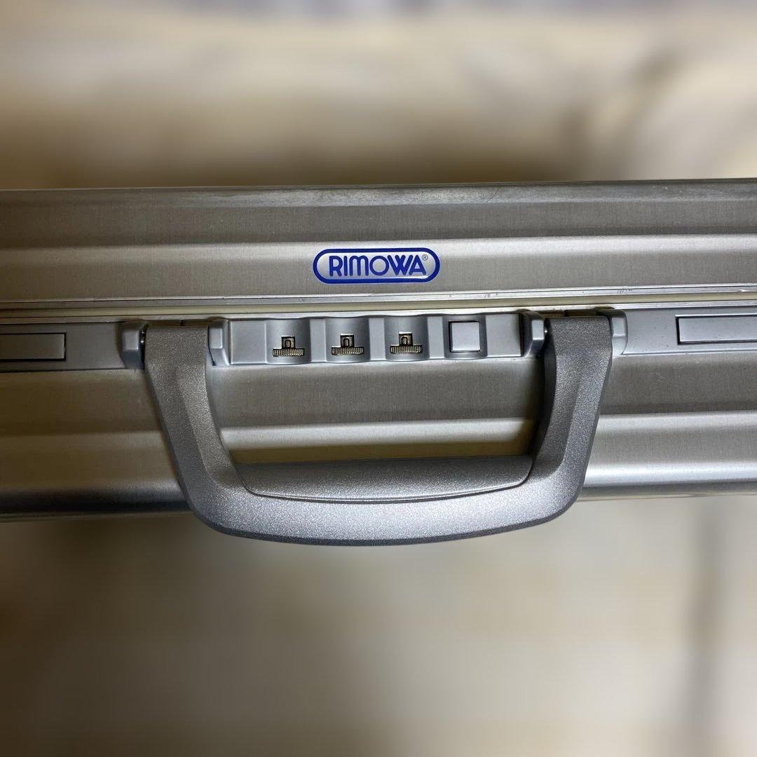 リモワ　RIMOWA アタッシュケース　美品　青ロゴ　ビジネスバッグ