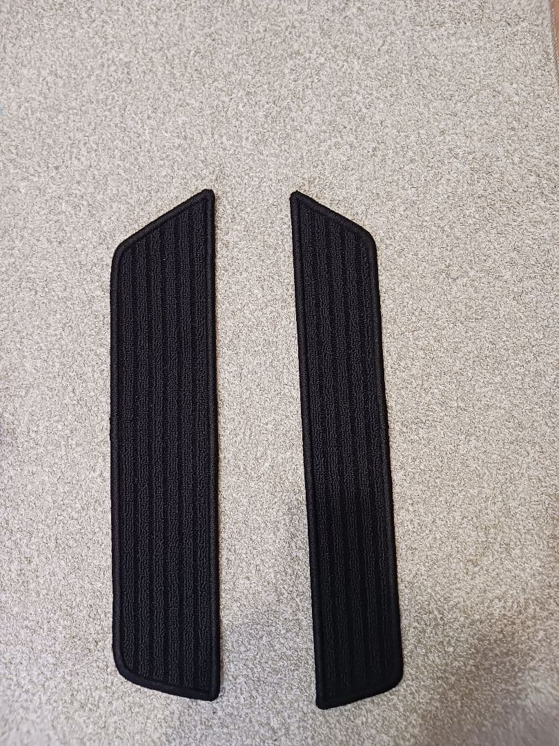 デリカD5　フロアマット　新品未開封(写真掲載一時開封)　黒