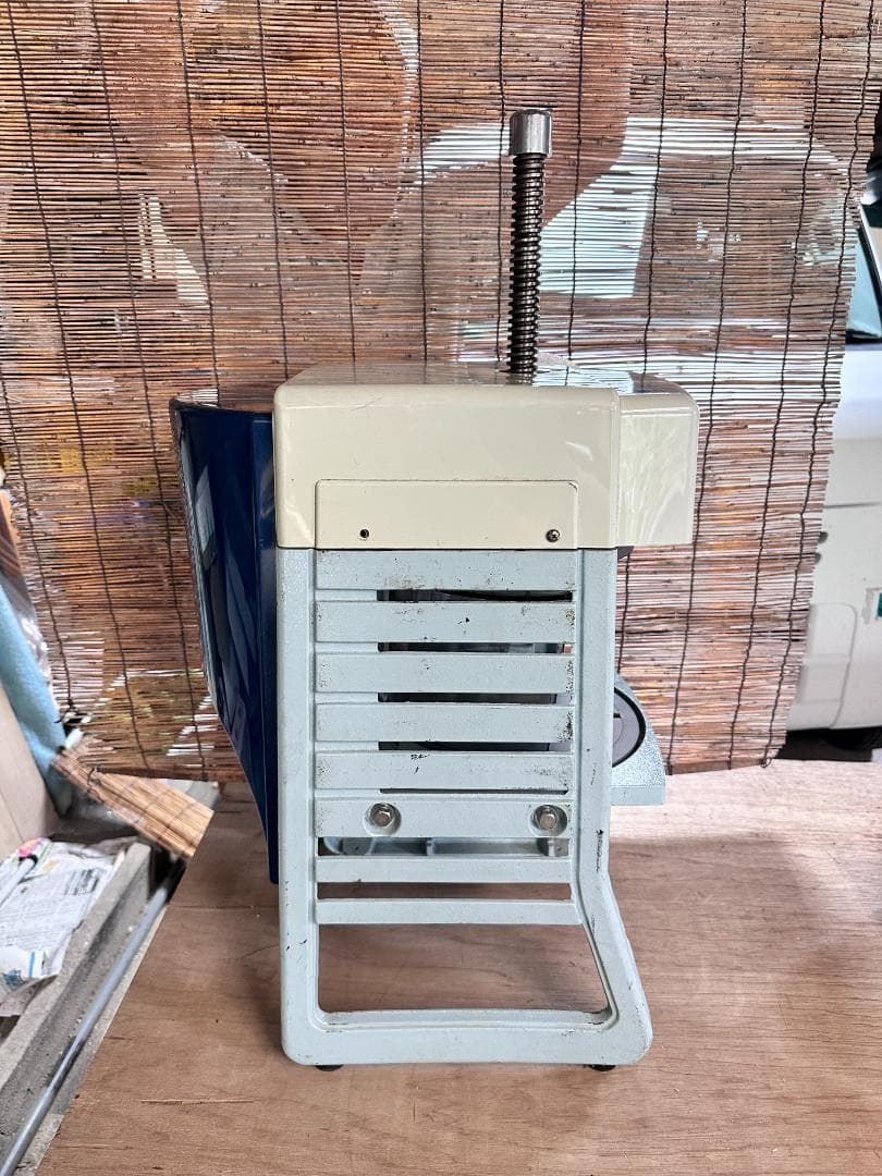 業務用かき氷機　Hatsuyuki　氷削機　HF-300P1