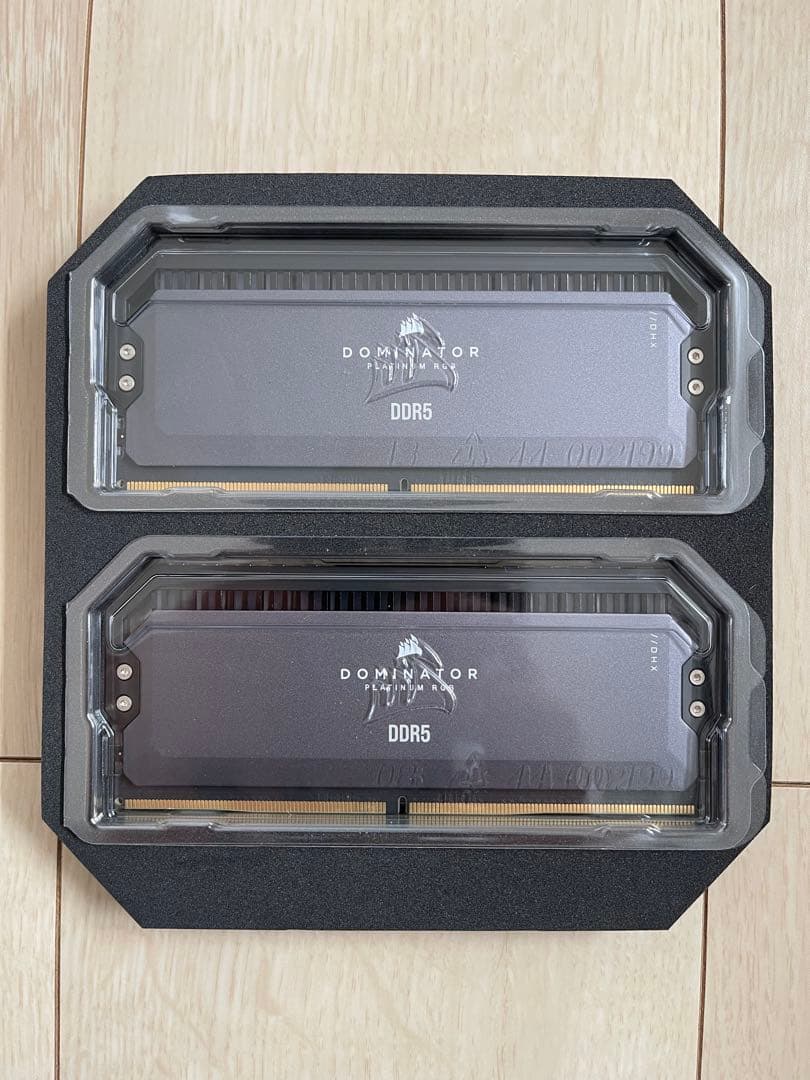 Dominator DDR5メモリー 32GB(16GB x2枚)
