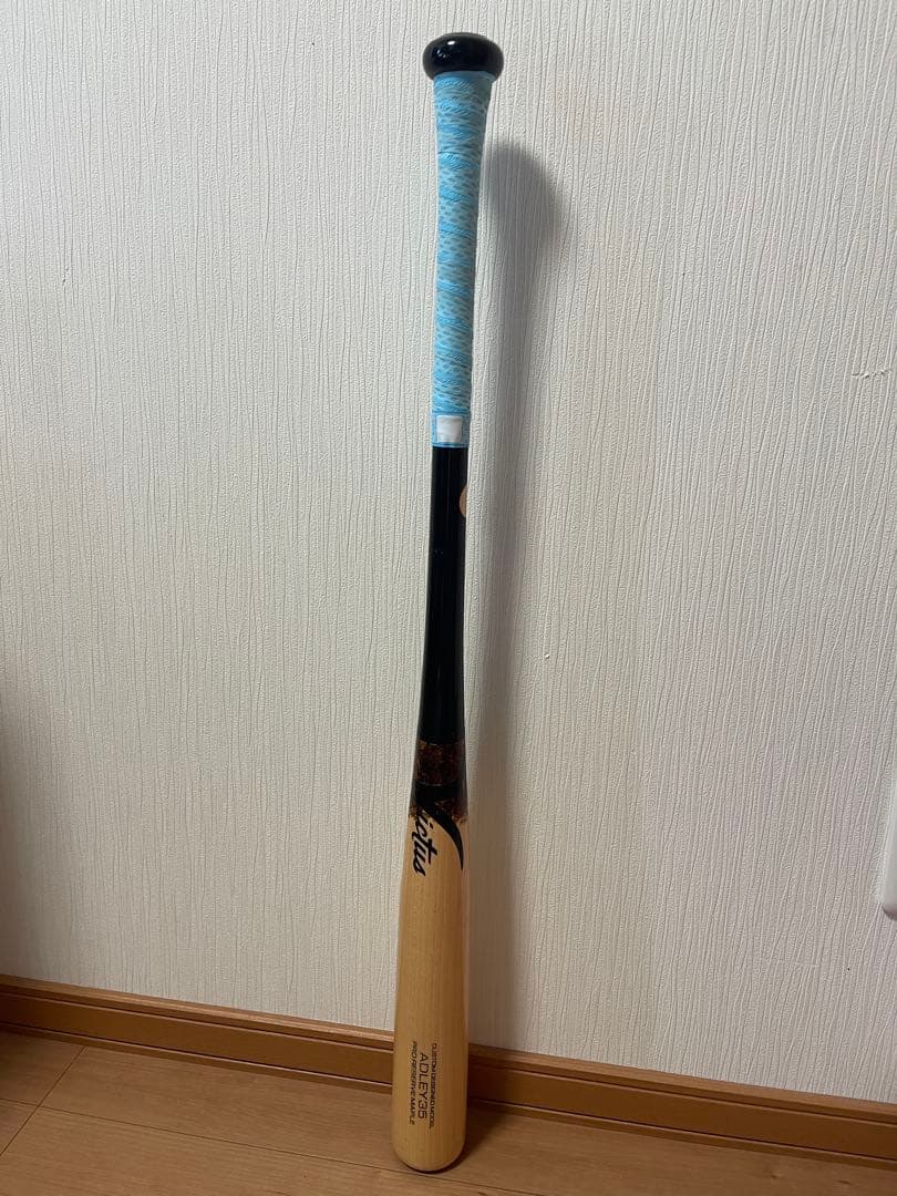 ヴィクタス ビクタスvictus 硬式木製　アドリー・ラッチマンモデル　84cm