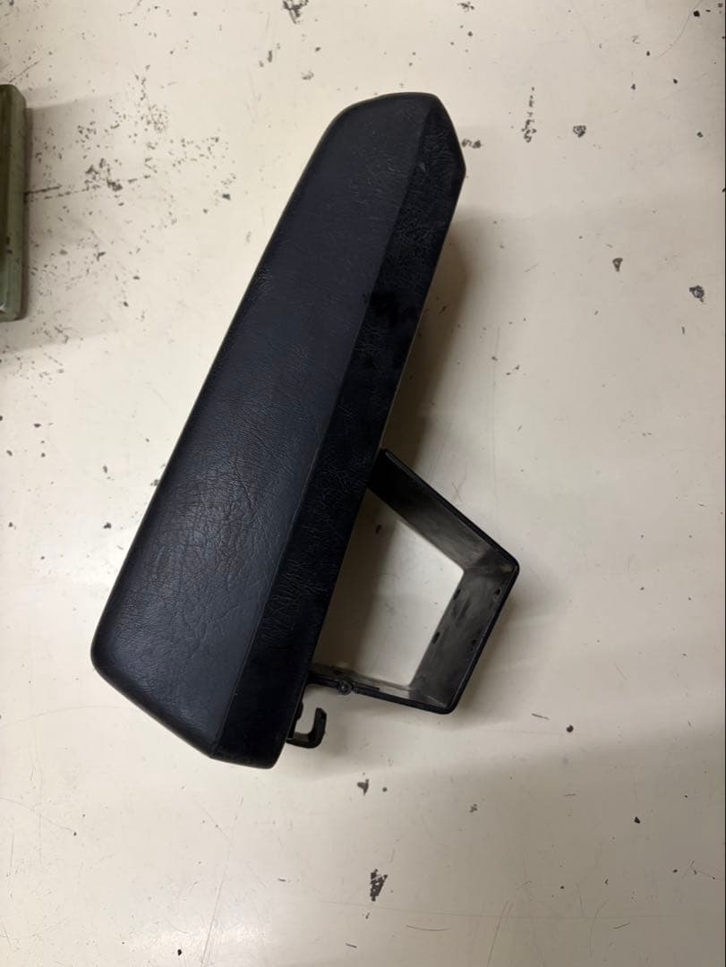 ボルボ240 アームレスト　純正オプション　ドリンクホルダー　希少　VOLVO